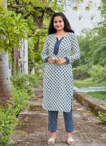 Grab These Beautiful Looking Readymade  Kurti With Pent.These Gown is Fabricated On Capsule Cotton Kurti And Pent.Its Beautified With Designer Printed.