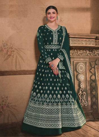 Attrective These Anarkali Suit in Fine Colored Pair With Bottom And Dupatta.These Top And Dupatta Are Georgette And Pair With Santoon Bottom.Its Beautified With Santoon Inner.Its Beautified With Heavy Designer Embroidery Work.