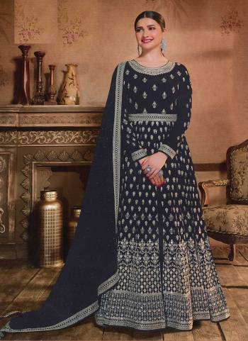 Attrective These Anarkali Suit in Fine Colored Pair With Bottom And Dupatta.These Top And Dupatta Are Georgette And Pair With Santoon Bottom.Its Beautified With Santoon Inner.Its Beautified With Heavy Designer Embroidery Work.