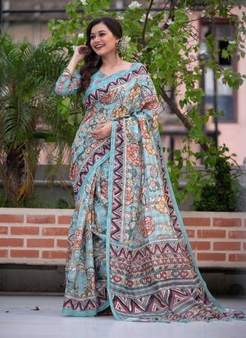 Garb These Festive Wear Saree in Fine Colored.These Saree And Blouse is Fabricated On Linen Cotton.Its Beautified With Weavon Jari Lining,Kalamkari Printed.