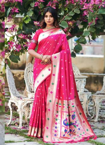 Garb These Festive Wear Saree in Fine Colored.These Saree And Blouse is Fabricated On Banarasi Soft Silk.Its Beautified With Weavon Paithani Jari Designer.