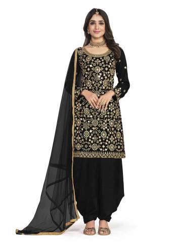 Grab These Patiyala Suit in Fine Colored Pair With Bottom And Dupatta.These Top And Bottom Are Fabricated On Bitalian Soft Silk Pair With Net Dupatta.Its Beautified With Heavy Designer Real Mirror Embroidery Work.