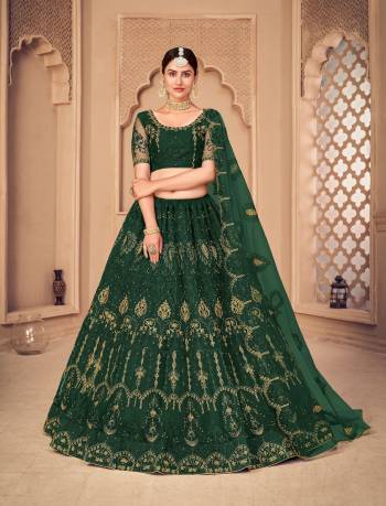 For A Designer Look,Grab These Lehenga Choli in Fine Colored.These Lehenga Choli Are Net And Dupatta Are Fabricated On Net Pair.Its Beautified With Fancy Designer Multy Thread Embroidery,Diamond Work.