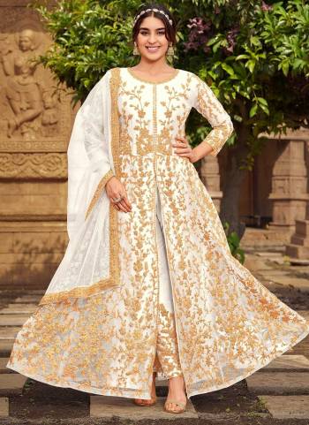 Attrective Looking These Special Suit in Fine Colored Pair With Bottom And Dupatta.These Top And Dupatta Are Fabricated On Butterfly Net Pair With Japan Satin Bottom.Its Beautified With Heavy Designer Cording Embroidery Work.