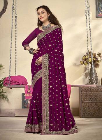 Garb These Designer Saree in Fine Colored.These Saree And Blouse is Fabricated On Vichitra Silk Pair.Its Beautified With Jari Embroidery,Diamond Work.