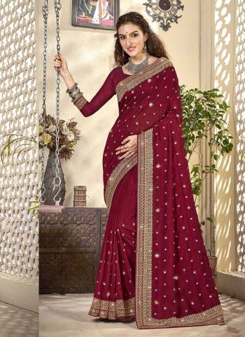 Garb These Designer Saree in Fine Colored.These Saree And Blouse is Fabricated On Vichitra Silk Pair.Its Beautified With Jari Embroidery,Diamond Work.