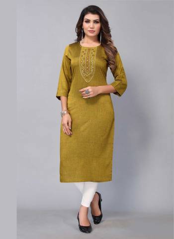 Grab These Beautiful Looking Readymade Kurti.These Kurti is Fabricated On Poly Cotton.Its Beautified With Designer Embroidery Work.