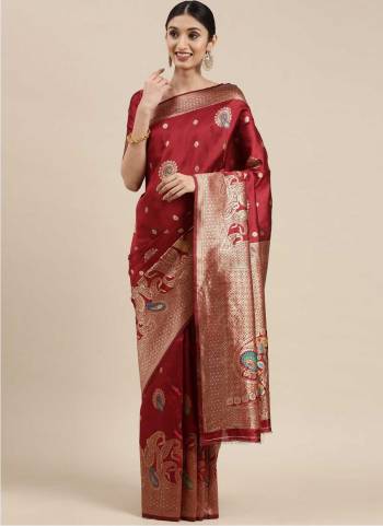 Garb These Fancy Saree in Fine Colored.These Saree And Blouse is Fabricated On Banarasi Silk Pair.Its Beautified With Wevon Jacquard Designer.