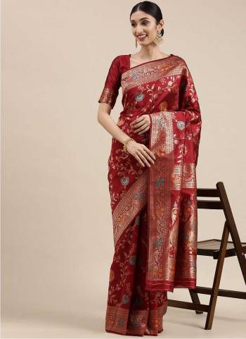 Garb These Fancy Saree in Fine Colored.These Saree And Blouse is Fabricated On Banarasi Silk Pair.Its Beautified With Wevon Jacquard Designer.