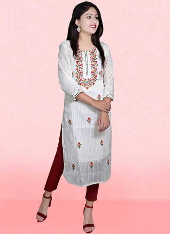 Attrective This Readymade Long Kurti In Fine Color Fabricated On Khadi Cotton Beautified With Wevon Designer With Embroidery Work. It Is Light In Weight And Easy To Carry All Day Long. 