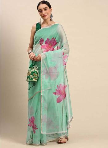 Look These Saree in Fine Colored.These Saree And Blouse is Fabricated On Organza.Its Beautified With Designer Digital Printed.