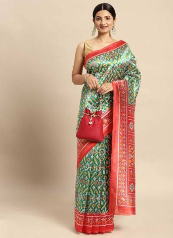 Look These Saree in Fine Colored.These Saree And Blouse is Fabricated On Art Silk.Its Beautified With Designer Printed.