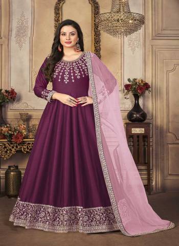 Grab These Amarkali Suit in Fine Colored Pair With Bottom And Dupatta.These Top And Dupatta Are Fabricated On Net Pair With Santoon Bottom.Its Beautified With Santoon Inner.Its Beautified With Heavy Designer Embroidery Work.