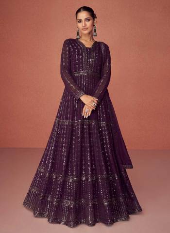 Attrective These Anarkali Suit in Fine Colored Pair With Bottom And Dupatta.These Top And Dupatta Are Fabricated On Faux Georgette Pair With Santoon Bottom.Its Beautified With Santoon Inner.Its Beautified With Heavy Designer Sequance Embroidery Work.