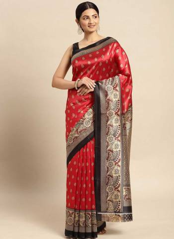 Look These Saree in Fine Colored.These Saree And Blouse is Fabricated On Art Silk.Its Beautified With Designer Printed.