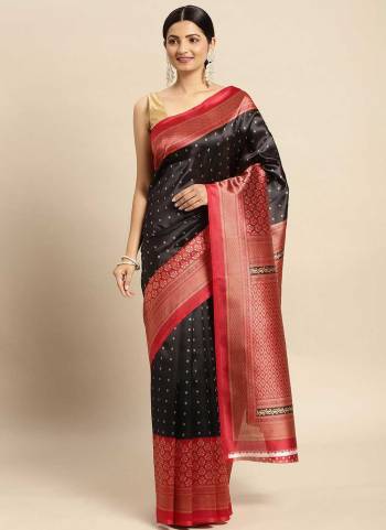 Look These Saree in Fine Colored.These Saree And Blouse is Fabricated On Art Silk.Its Beautified With Designer Printed.