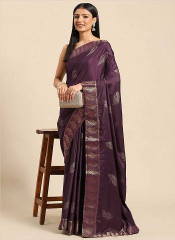 Looking These Festive Wear Saree in Fine Colored.These Saree Are Poly Crepe And Blouse is Fabricated On Art Silk.Its Beautified With Foil Printed With Wevon Work Border.