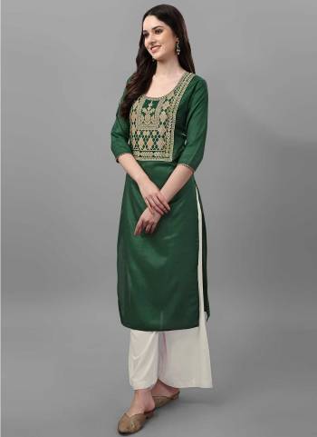 Grab These Beautiful Looking Readymade Kurti.These Kurti is Fabricated On Dola Silk.Its Beautified With Designer Jacquard Yoke And Gota Patti Lace In Sleeves.