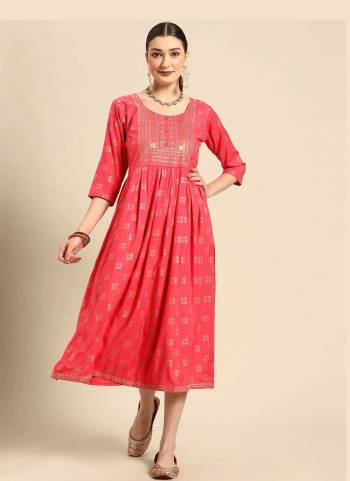 Attrective These Beautiful Looking Readymade Kurti.These Kurti is Fabricated On Rayon.Its Beautified With Foil Printed With Embroidery Work Designer.