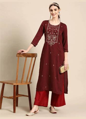 Attrective These Beautiful Looking Readymade Kurti.These Kurti is Fabricated On Poly Rayon.Its Beautified With Designer Embroidery Work.