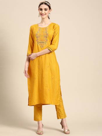 Attrective These Beautiful Looking Readymade Kurti.These Kurti is Fabricated On Poly Rayon.Its Beautified With Designer Embroidery Work.