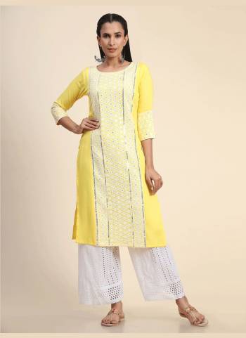 Grab These Beautiful Looking Readymade Long Kurti.These Kurti is Fabricated On Rayon.Its Beautified With Designer Embroidery Work.