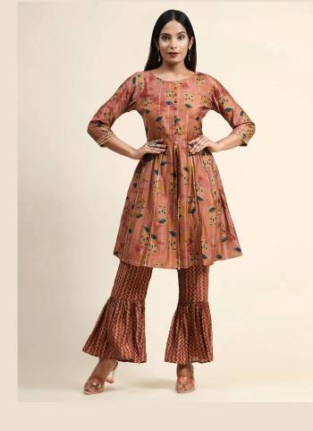 Grab These Beautiful Looking Readymade Kurti With Bottom.These Kurti And Botton is Fabricated On Viscose.Its Beautified With Designer Foil Printed.