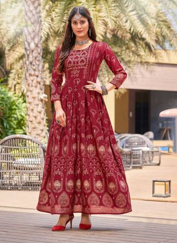 Attrective Looking These Beautiful Looking Readymade Long Gown.These Long Kurti is Fabricated On Heavy Rayon.Its Beautified With Designer Floral Printed.