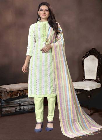 Grab These Suit in Fine Colored Pair With Bottom And Dupatta.These Top And Dupatta Are Fabricated On Handloom Cotton Pair With Handloom Cotton Bottom.Its Beautified With Wevon Designer.