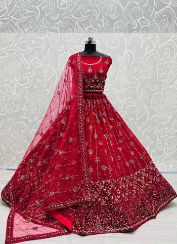 For A Designer Look,Grab These Lehenga Choli in Fine Colored.These Lehenga Choli Are Georgette And Dupatta Are Fabricated On Soft Net Pair.Its Beautified With Fancy Designer Thread,Sequance,Jari Embroidery Work.