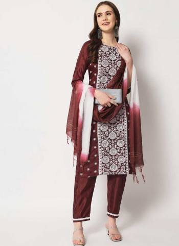 Grab These Readymade Suit in Fine Colored Pair With Bottom And Dupatta.These Top And Bottom Are Fabricated On South Silk Pair With Cotton Silk Dupatta.Its Beautified With Designer Embroidery Work.