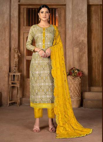 Grab These Suit in Fine Colored Pair With Bottom And Dupatta.These Top Are Cambric Cotton And Dupatta Are Fabricated On Naznin Pair With Cotton Bottom.Its Beautified With Designer Printed.