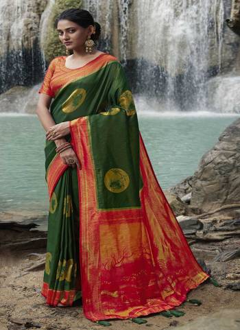 Attrective These Party Wear Saree in Fine Colored.These Saree And Blouse is Fabricated On Kanjivarm Silk.Its Beautified With Heavy Weaving Designer.