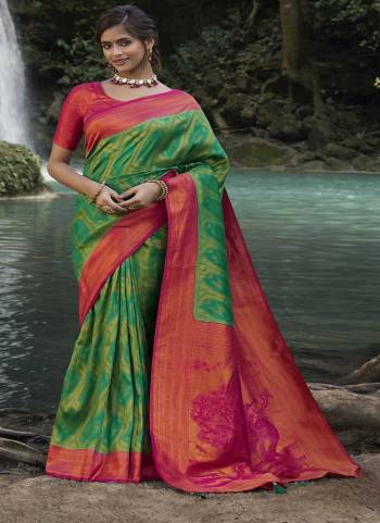 Attrective These Party Wear Saree in Fine Colored.These Saree And Blouse is Fabricated On Kanjivarm Silk.Its Beautified With Heavy Weaving Designer.