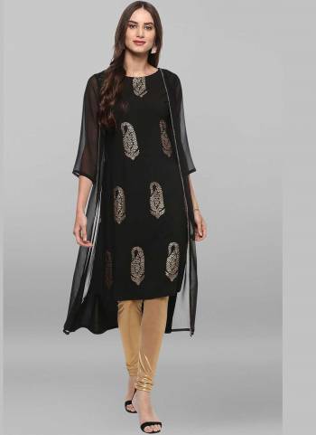 Grab These Beautiful Looking Readymade Long Kurti.These Kurti is Fabricated On Poly Crepe.Its Beautified With Designer Printed.