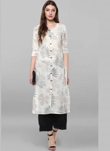 Grab These Beautiful Looking Readymade Long Kurti.These Kurti is Fabricated On Cotton.Its Beautified With Designer Foil Printed.