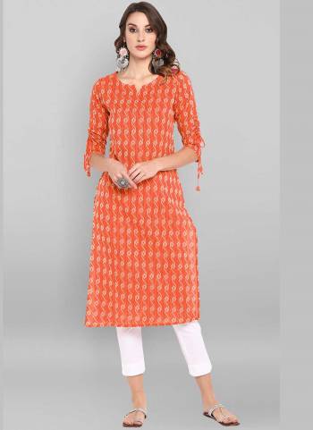 Grab These Beautiful Looking Readymade Long Kurti.These Kurti is Fabricated On Cotton.Its Beautified With Wevon Designer.