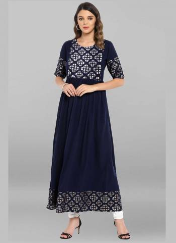 Grab These Beautiful Looking Readymade Long Kurti.These Kurti is Fabricated On Poly Crepe.Its Beautified With Designer Printed.