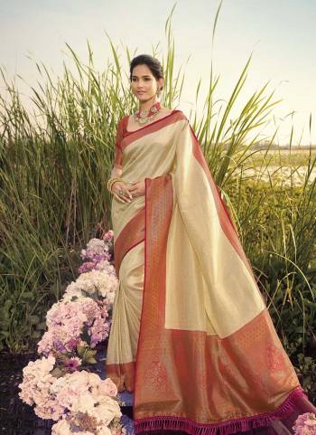 Attrective These Party Wear Saree in Fine Colored.These Saree And Blouse is Fabricated On Kanjivarm Silk.Its Beautified With Heavy Weaving Designer.