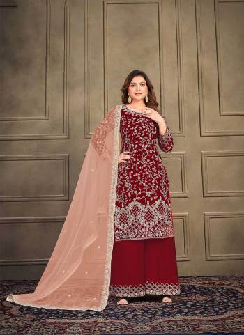 Grab These Plazzo Suit in Fine Colored Pair With Bottom And Dupatta.These Top Are Velvet And Dupatta Are Fabricated On Net Pair With Santoon Bottom.Its Beautified With Santoon Inner.Its Beautified With Heavy Designer Embroidery Work.