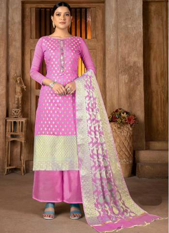 Grab These Suit in Fine Colored Pair With Bottom And Dupatta.These Top And Dupatta Are Fabricated On Banarasi Silk Pair With Santoon Bottom.Its Beautified With Wevon Jacquard Designer.