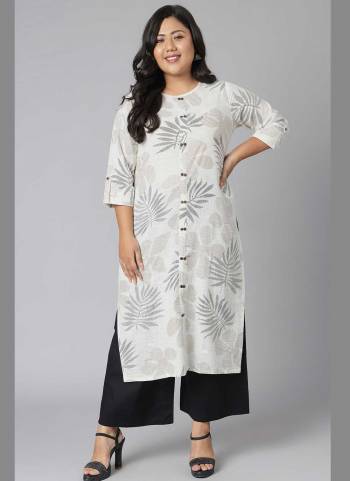 Grab These Beautiful Looking Readymade Plus Size Long Kurti.These Kurti is Fabricated On Cotton.Its Beautified With Designer Botanical Printed.