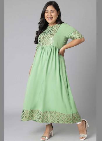 Grab These Beautiful Looking Readymade Plus Size Long Kurti.These Kurti is Fabricated On Poly Crepe.Its Beautified With Designer Foil Printed.