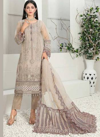 Attrective These Suit in Fine Colored Pair With Bottom And Dupatta.These Top Are Organza And Dupatta Are Fabricated On Net Pair With Santoon Bottom.Its Beautified With Santoon Inner.Its Beautified With Heavy Designer Embroidery Work.