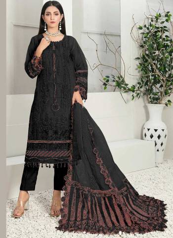 Attrective These Suit in Fine Colored Pair With Bottom And Dupatta.These Top Are Organza And Dupatta Are Fabricated On Net Pair With Santoon Bottom.Its Beautified With Santoon Inner.Its Beautified With Heavy Designer Embroidery Work.