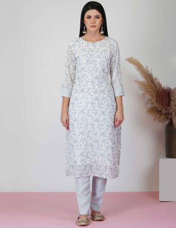 Grab These Beautiful Looking Readymade Top With Bottom.These Kurti And Bottom is Fabricated On Muslin.Its Beautified With Designer Printed.