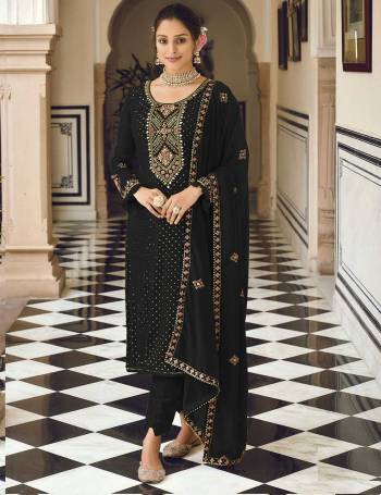 Attrective These Suit in Fine Colored Pair With Bottom And Dupatta.These Top And Dupatta Are Fabricated On Faux Georgette Pair With Santoon Bottom.Its Beautified With Santoon Inner.Its Beautified With Heavy Designer Embroidery Work.