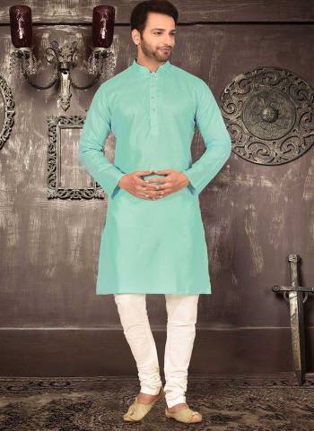 For A Festive Wear,Grab These Readymade Kurta With Chudidar Payjama Pair in Fine Colored.These Kurta And Chudidar Are Fabricated on Cotton Pair.Its Beautified With Solid .