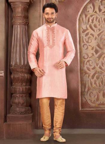 For A Festive Wear,Grab These Readymade Kurta With Chudidar Payjama Pair in Fine Colored.These Kurta Are Royal Silk Mulbury And Chudidar Are Fabricated on Art Silk Pair.Its Beautified With Jardosi And Machine Hand Work .