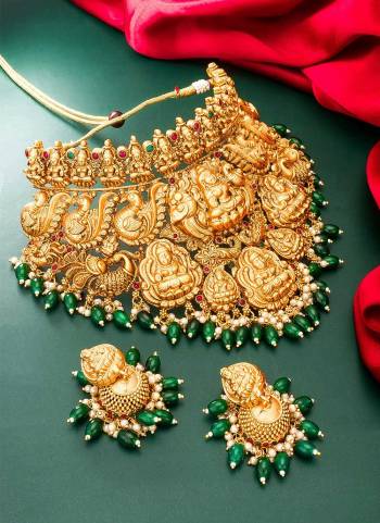 Grab These Beautifil Gold Colored Necklace.These Necklace is Come Copper Material And Beautified With Temple Work.